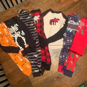 Halloween 🎃 and Christmas 🎄 PJs! 💤 (size 3T)